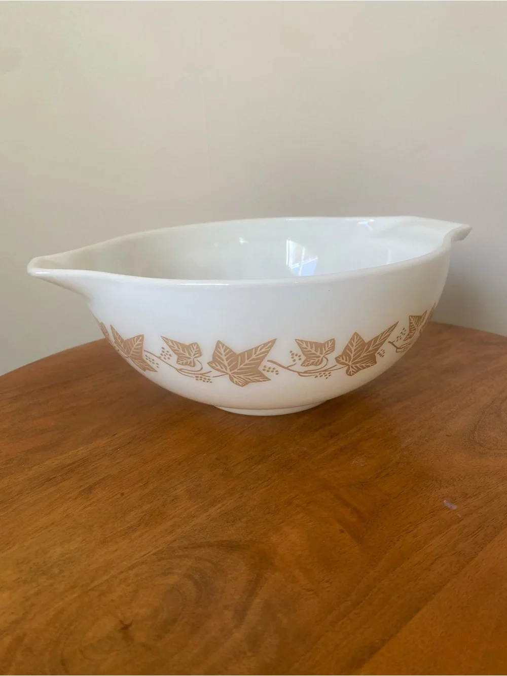 Vintage Pyrex Sandalwood Cinderella Mixing Bowl (No. 443)